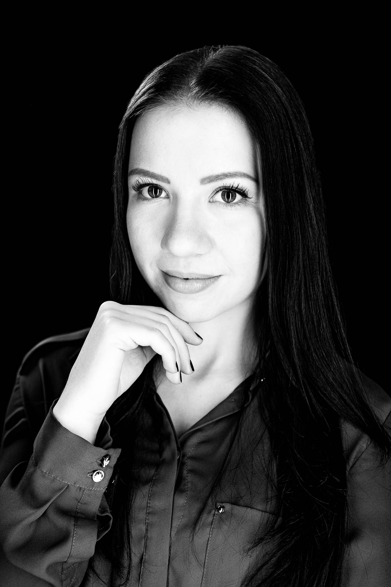 Export x3 Headshot  06580 Dez 01 2019 Bearbeitet Headshots 2019  Miro Nicole Nadine